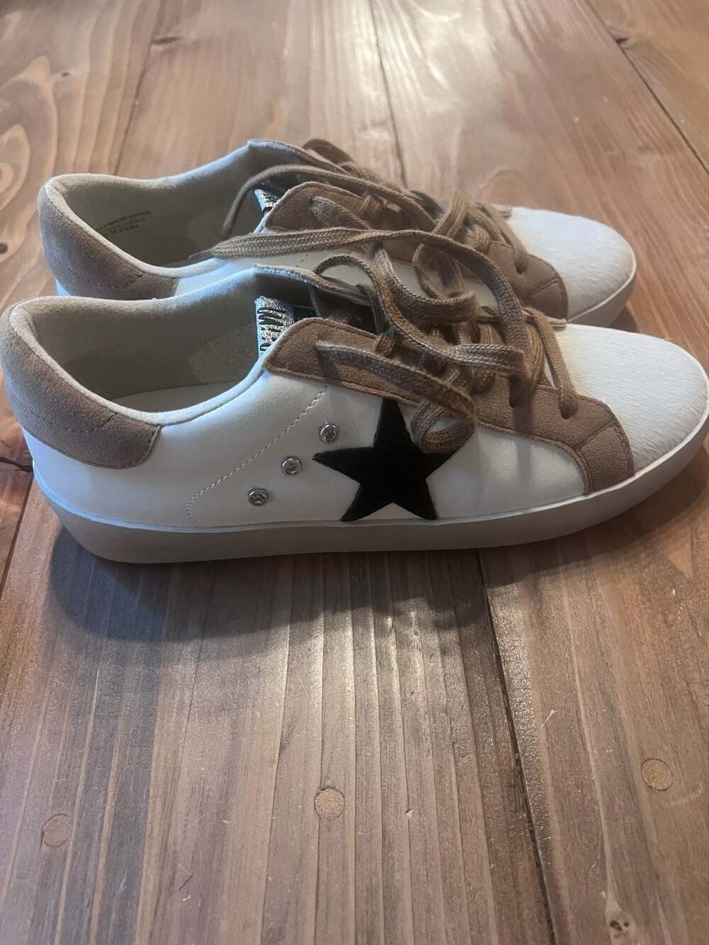 Mi.iM California Casual Sneakers White and Brown Suede Star Size 8.5